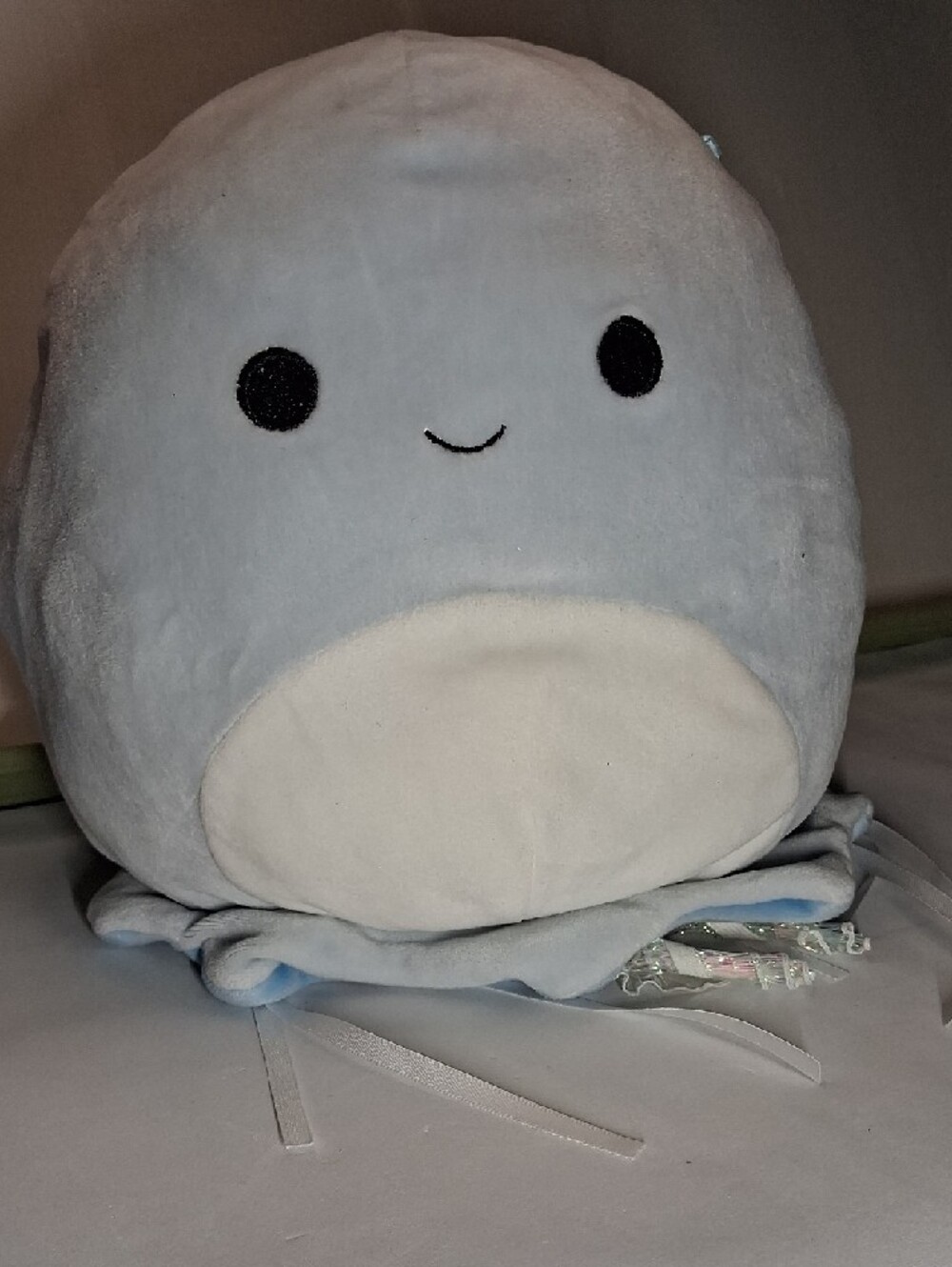 Jarin The Jellyfish Squishmallow Light Blue With Sparkle Tendrils & Satin Hook